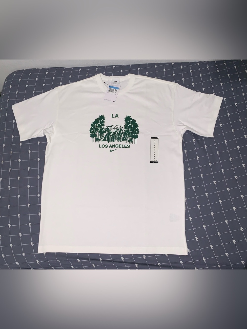 Nike Los Angeles Hollywood Graphic T-Shirt HQ2442-100 Size: Medium